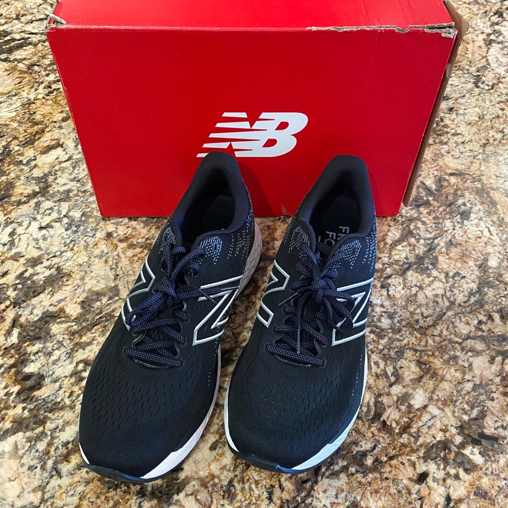NWT NEW BALANCE RUNNING COURSE